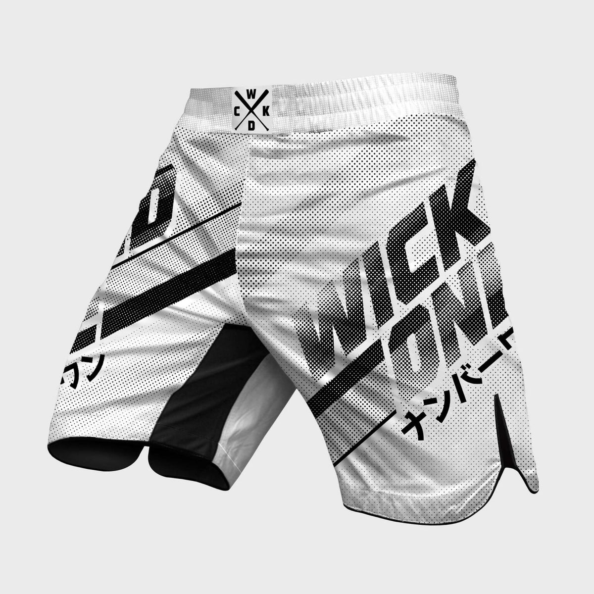 MMA short Eager Otoshi blanc, porté